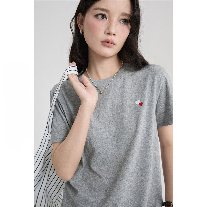 Dzoe Embroidered Heart Short-Sleeved T-Shirt for Women 2026 New Summer Round Neck Loose Simple Versatile Casual Top Dzoe Embroidered Heart Short-Sleeved T-Shirt for Women 2026 New Summer Round Neck Loose Simple Versatile Casual Top