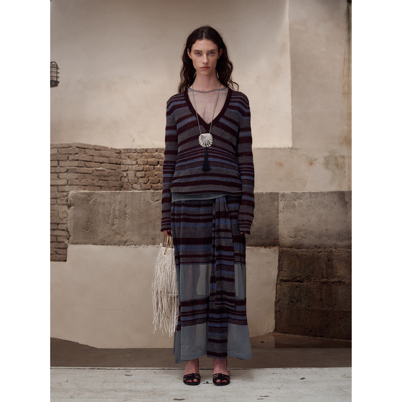 Playaply·26Aw Cashmere Stripesd V-Neck Knitwear and Skirt Suit Earth Chronicles Series
