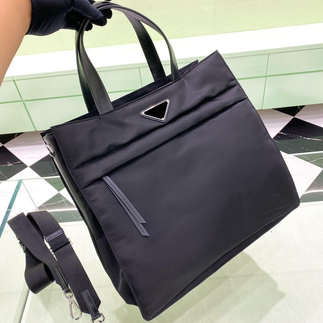 2022 new men's bag men's single shoulder bag slanted satchel fashion bag Nylon Men Bag Casual Bag 2VG076