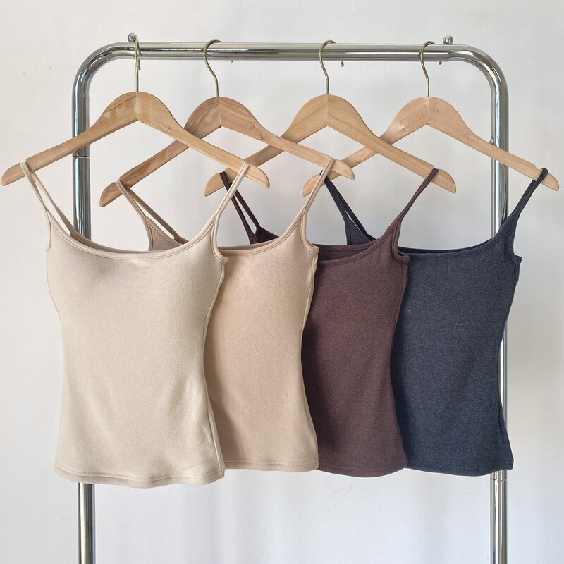 Pure Desire Camisole with Chest Pads, Brushed Fabric, Slim Fit, Long Style, Brown Base Layer Top for Women in Autumn