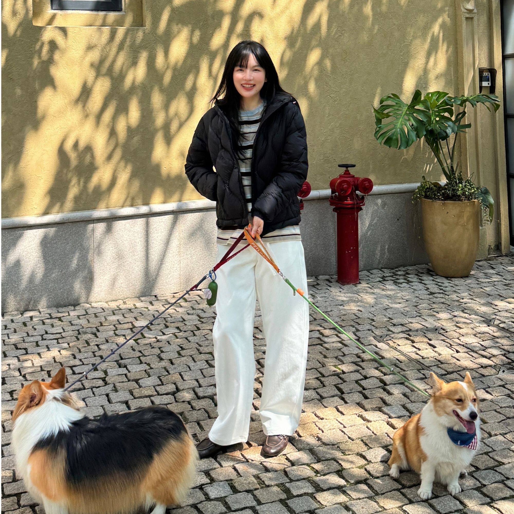 Juchen นิยามใหม่ของกางเกงทรงกล้วย: สไตล์ฤดูใบไม้ร่วงและฤดูหนาวรุ่นใหม่ เอวยางยืด สีพื้น ใช้งานได้หลากหลาย กักเก็บความอบอุ่น กางเกงลำลองทรงหลวมสำหรับผู้หญิง
