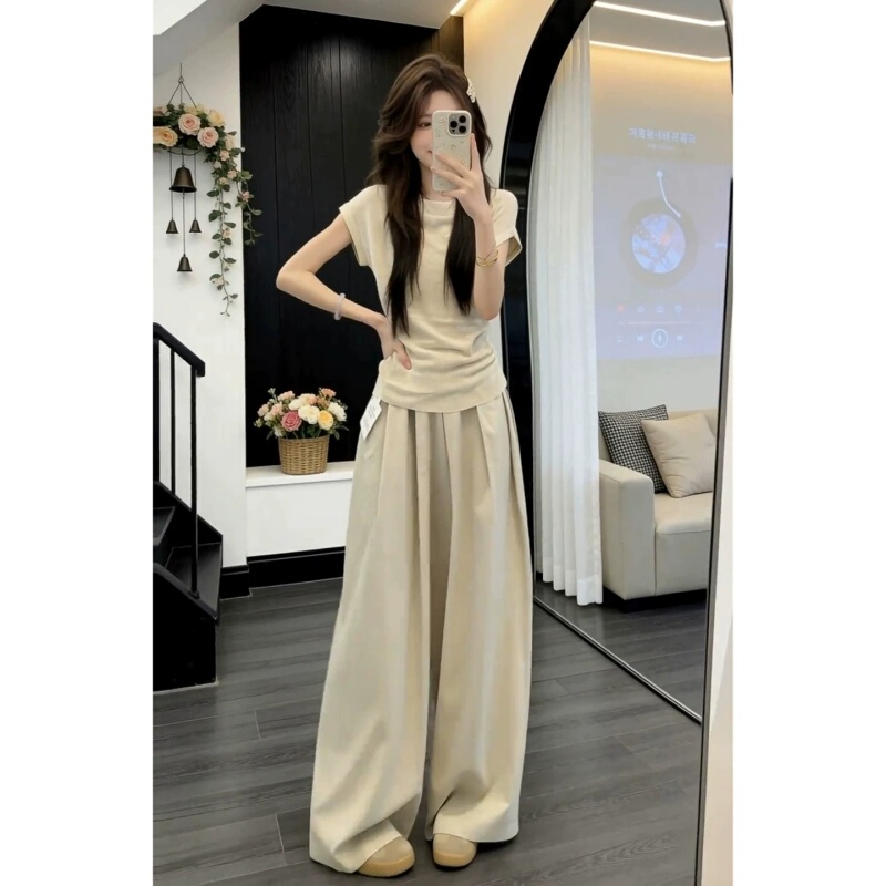 Korean Uamtor Trendy and Popular Women's Summer Korean Style Complete Outfit Ootd Early Summer Short-Sleeved Pants Casual Suit