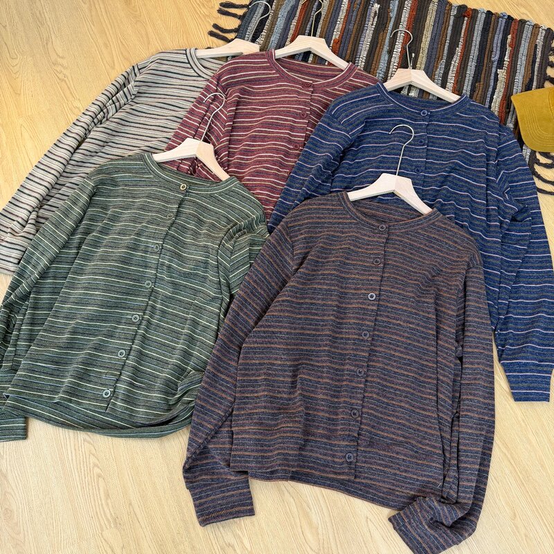2026 Autumn New Artistic Style Versatile Striped Round Neck Long Sleeve Cardigan Jacket for Women 806 H80610 2026 Autumn New Artistic Style Versatile Striped Round Neck Long Sleeve Cardigan Jacket for Women 806 H80610