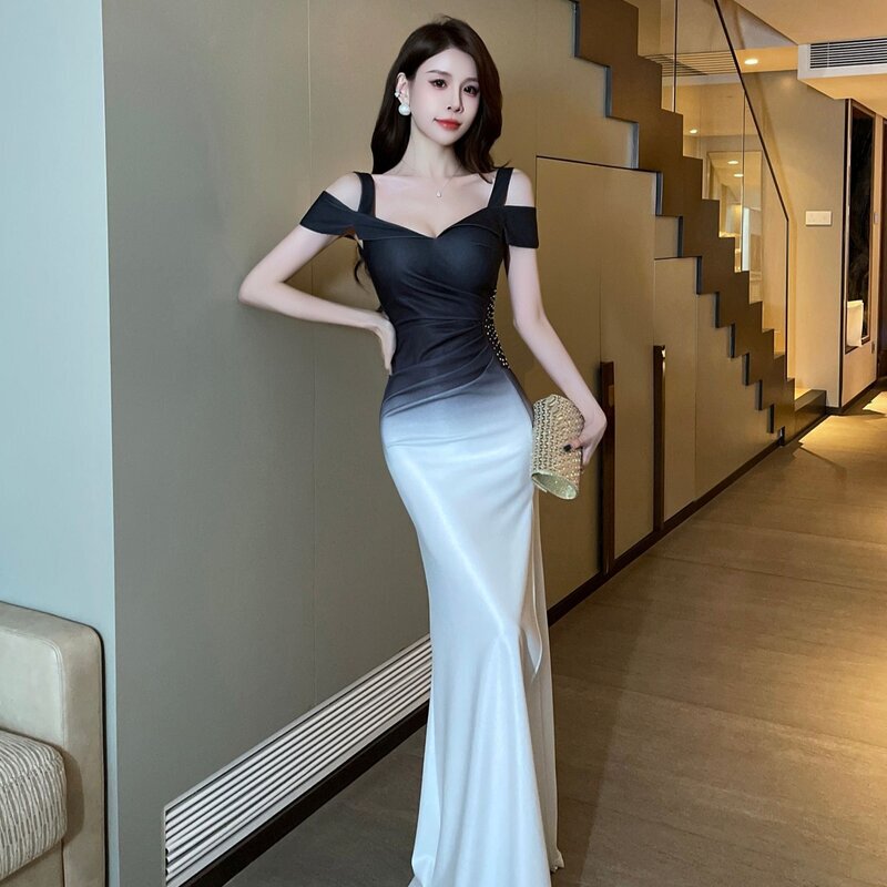 Sexy One-Shoulder Evening Gown, Slimming and Age-Reducing, Fitted Gradient Color Dress with Slit, Long Dress for Banquet Hostess