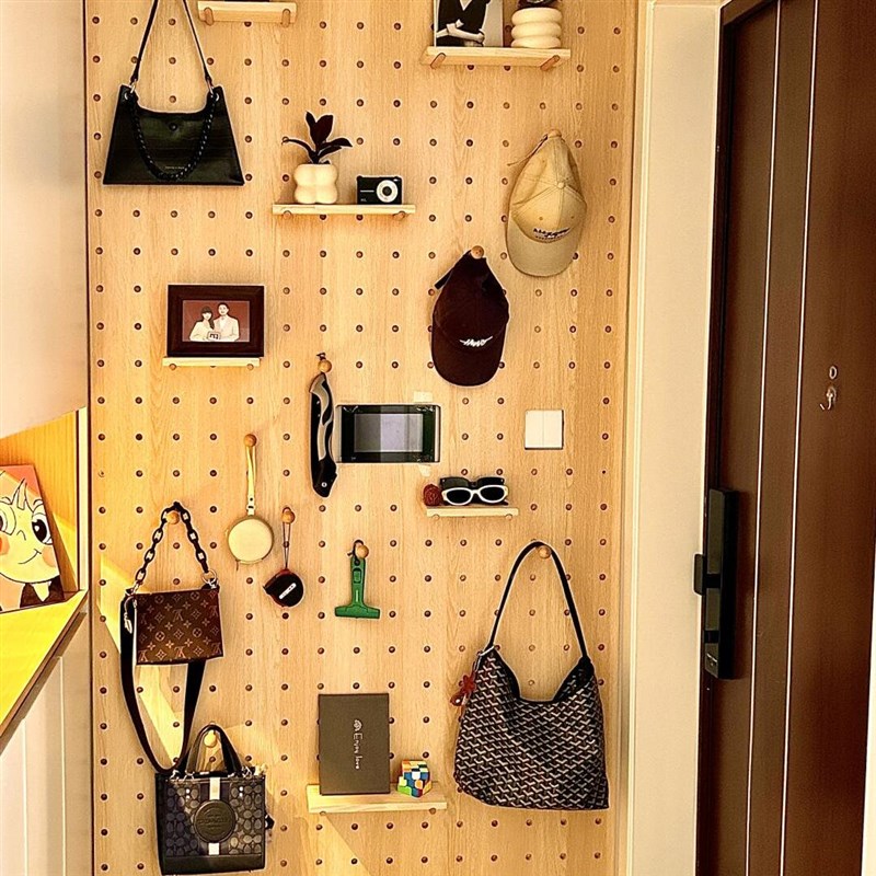 Hole board storage rack solid wood entrance hall wall finishing storage rack paint-free board styling wall custom storage layer