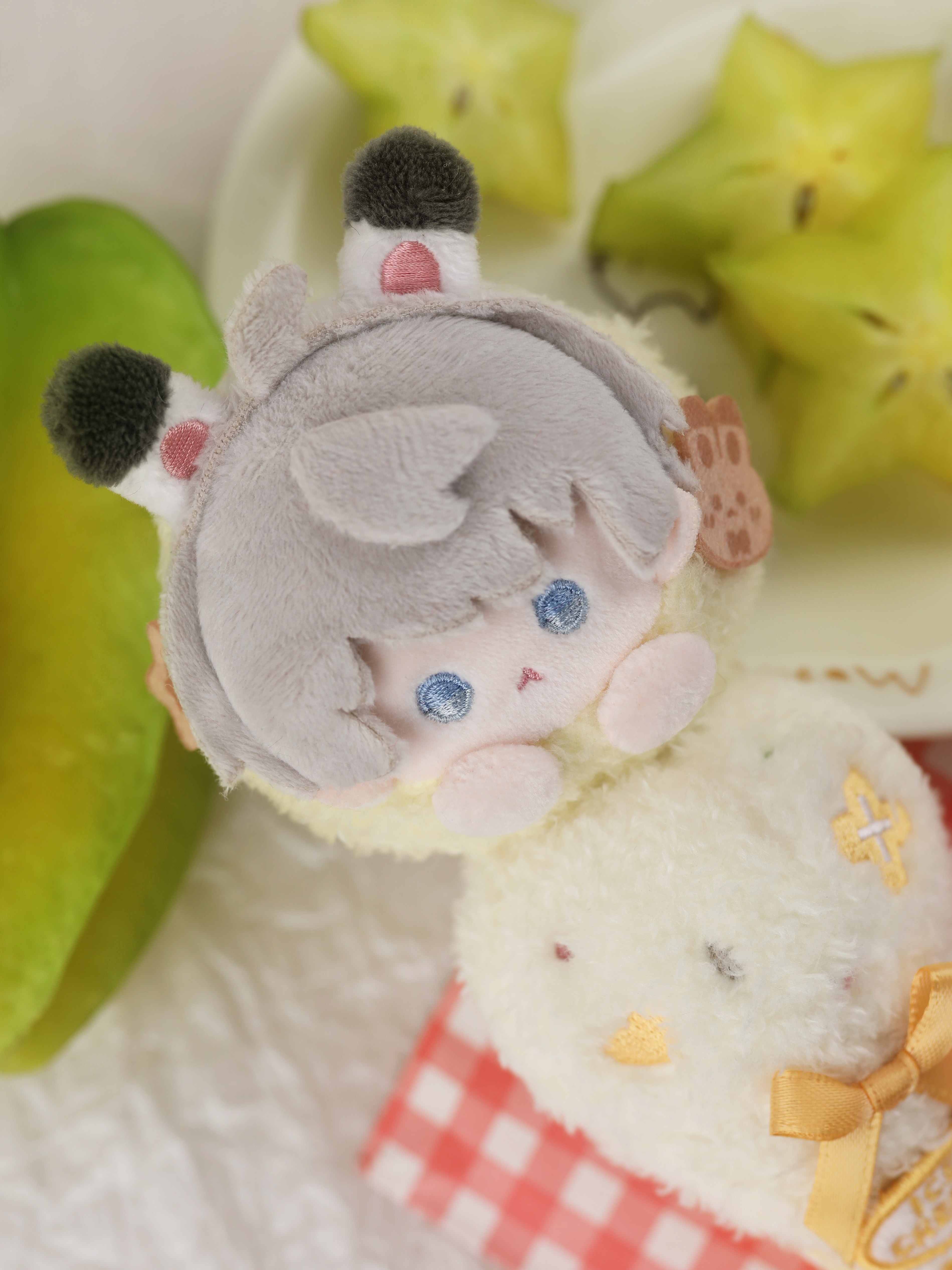 Love and Deepspace Fan-Made Magnetic Ice Cream Plush Charms
