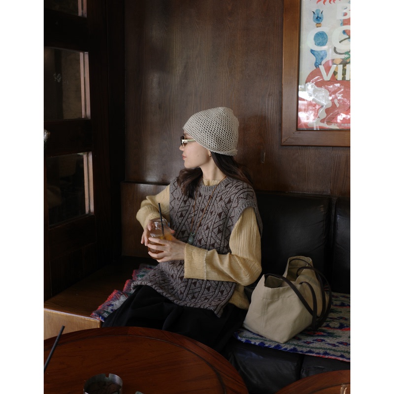 Weaving | Nissan Imported Yarn, Fancy Yarn, Layered Look, Side Slit Wool Vest Weaving | Nissan Imported Yarn, Fancy Yarn, Layered Look, Side Slit Wool Vest