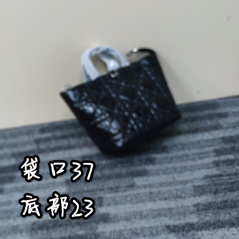 2513D Oil Wax Leather Indigenous Style Crossbody Bag, Opening 37cm, Bottom 23cm 2513D Oil Wax Leather Indigenous Style Crossbody Bag, Opening 37cm, Bottom 23cm