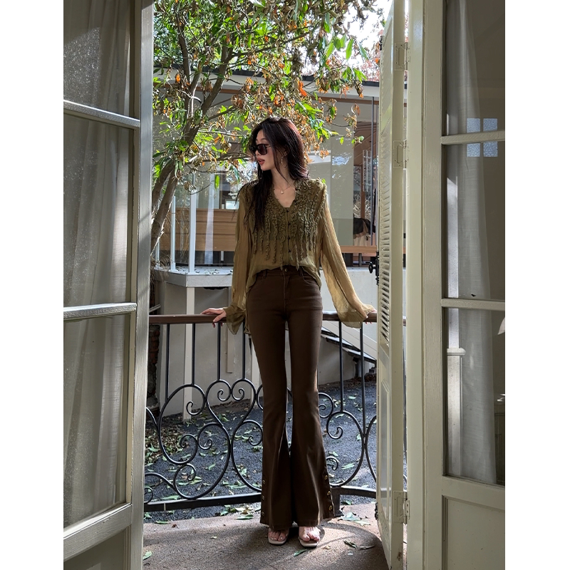 Brown Flared Jeans for Women, Autumn Season, Four-Way Stretch, Slim Fit, Slit Design, Metal Buckle, Mid-Waist, Pear-Shaped, Slimming, Flared Long Pants Brown Flared Jeans for Women, Autumn Season, Four-Way Stretch, Slim Fit, Slit Design, Metal Buckle, Mid-Waist, Pear-Shaped, Slimming, Flared Long Pants