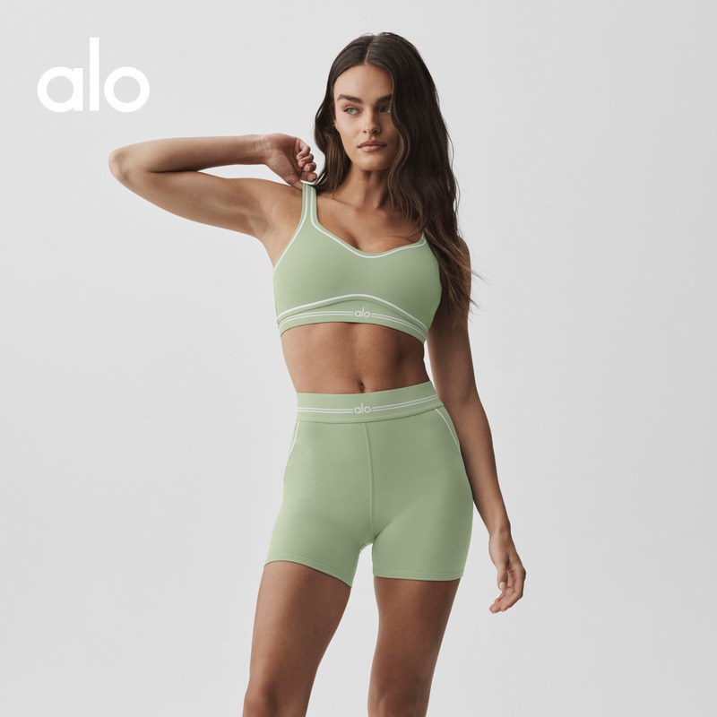Alo|Women's Airbrush Heart Throb Slim Fit Training Round Neck Sports Bra Alo|Women's Airbrush Heart Throb Slim Fit Training Round Neck Sports Bra
