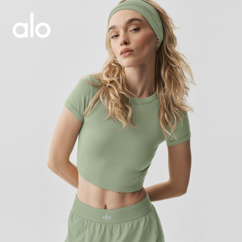 Alo｜Women's Timeless Slim Fit Short Casual Yoga Crew Neck Short Sleeve T-Shirt