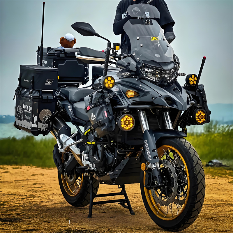 The New Benelli Jinpeng Trk502X Dual-Cylinder Water-Cooled Street Bike 552X Cruise Touring Off-Road Rally Motorcycle The New Benelli Jinpeng Trk502X Dual-Cylinder Water-Cooled Street Bike 552X Cruise Touring Off-Road Rally Motorcycle