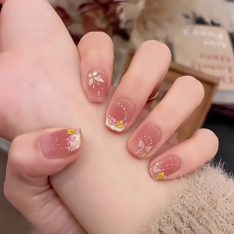 Luxurious Hand-Painted Butterfly Gold Cat-Eye Handmade Manicure Wearable Nails Bride Wedding Short Nail Patches Luxurious Hand-Painted Butterfly Gold Cat-Eye Handmade Manicure Wearable Nails Bride Wedding Short Nail Patches