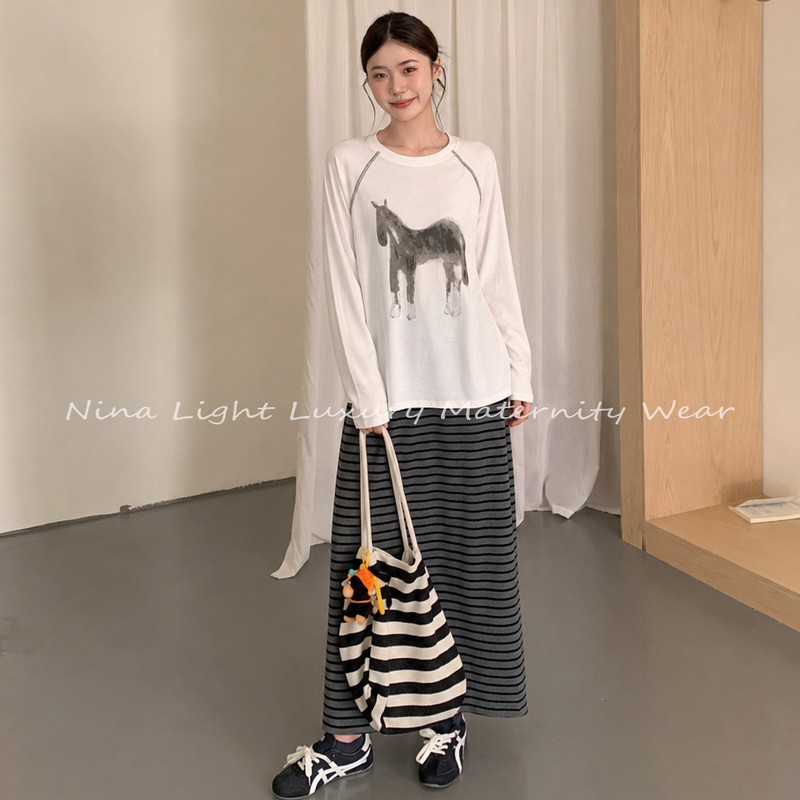 Nina's Light Luxury Pregnancy Outfit~ Maternity Set: Little Pony Drop-Shoulder Sleeve Top + Striped Skirt, Two-Piece Set for Spring and Autumn