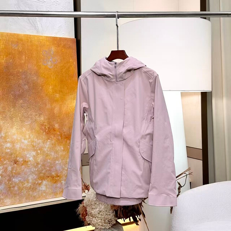 【Yanyan】Small Tree Softshell Waterproof and Windproof Jacket 【Yanyan】Small Tree Softshell Waterproof and Windproof Jacket
