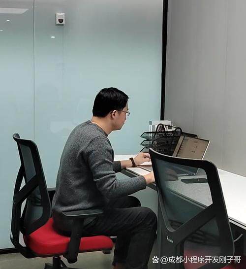 B300服务器十大品牌最新排名技巧：关键词布局与内容优化全攻略