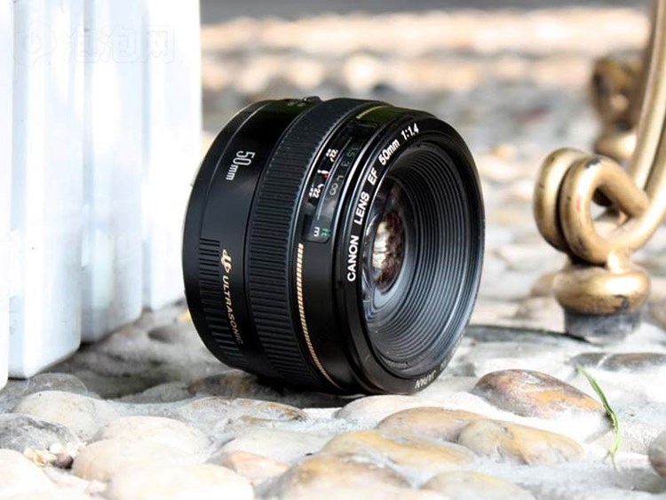 Ống kính cố định SLR US 1.4 50mm f 1.4 USM của Canon 50 1.4 Chân dung nền mờ khẩu độ lớn