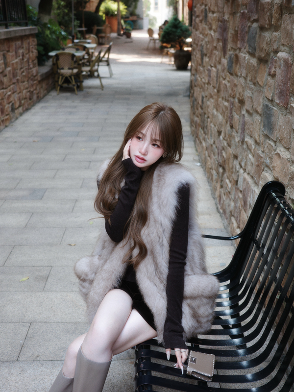 Chilljoying'Little Fox' Mature and Elegant Saga Fox Fur Coat Vest Winter Chilljoying'Little Fox' Mature and Elegant Saga Fox Fur Coat Vest Winter