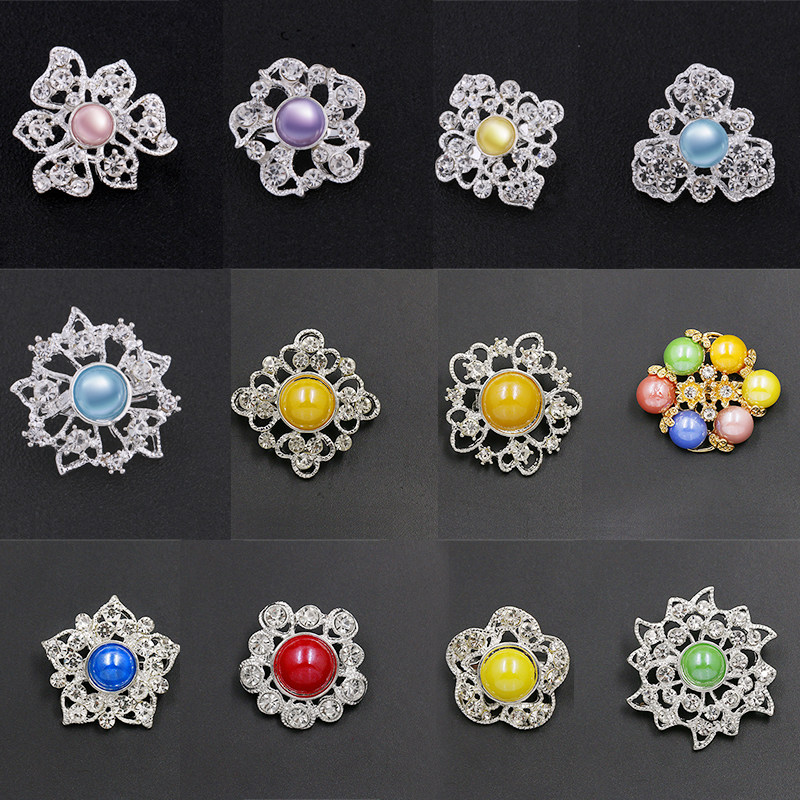 Clearance value small brooch Korean version mini fashion women's clothing jacket corsage anti-light neckline fixed small pin