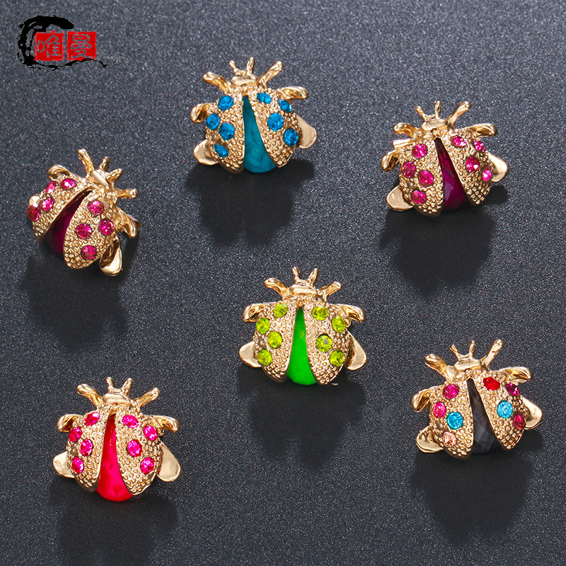 Summer ladybug small brooch girl Japanese and Korean edition student shirt short sleeve creative cute colorful rhinestone corsage