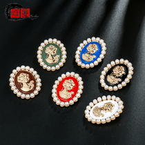 European and American retro Court beauty head corsage female fashion badge sweater coat shirt brooch clothing wild accessories