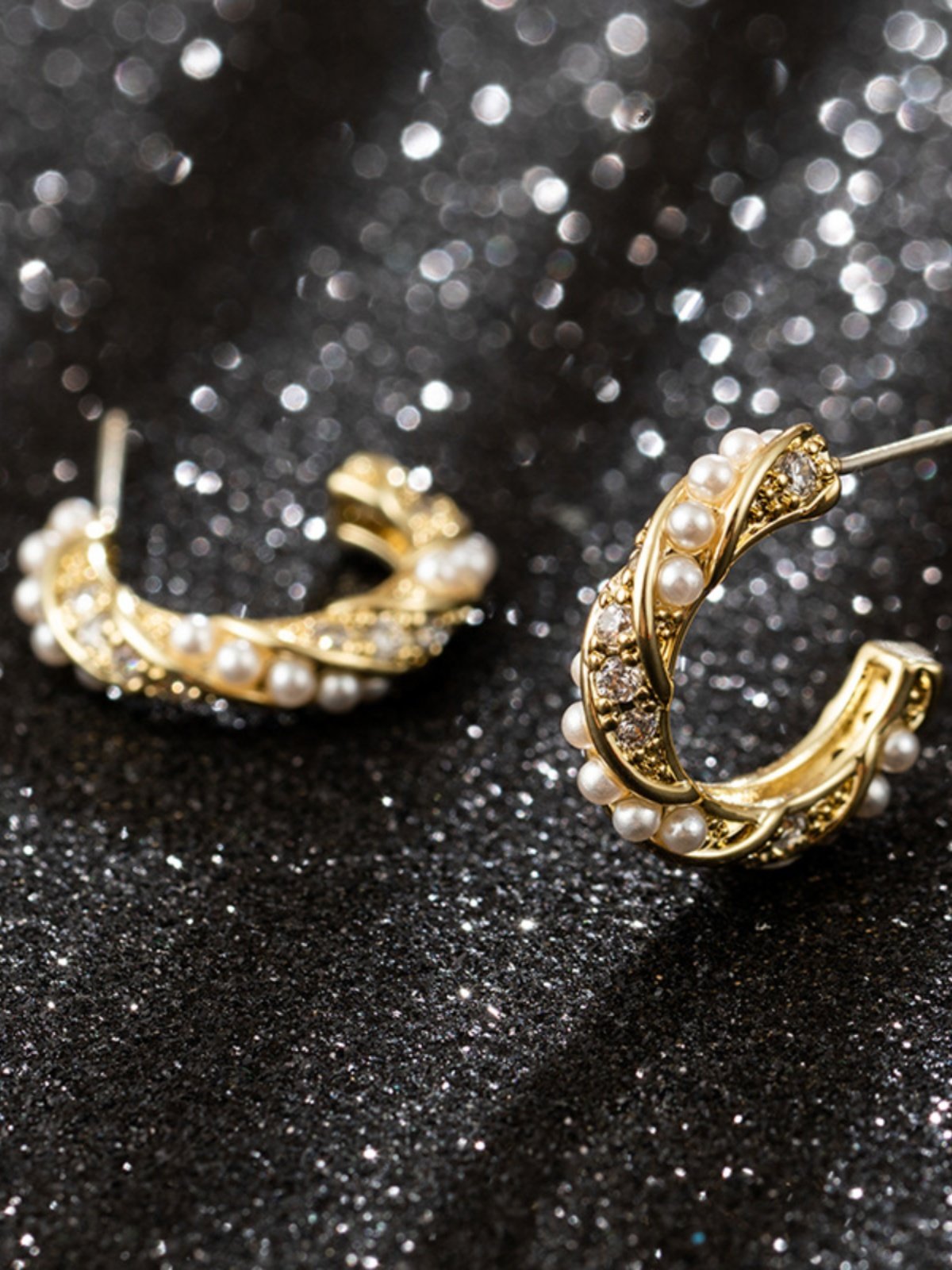 14K Gold-Plated Thickened Copper Inlaid with Zircon and Pearl C-Shaped Stud Earrings, Half-Circle Earrings, Elegant Niche Light Luxury Earrings