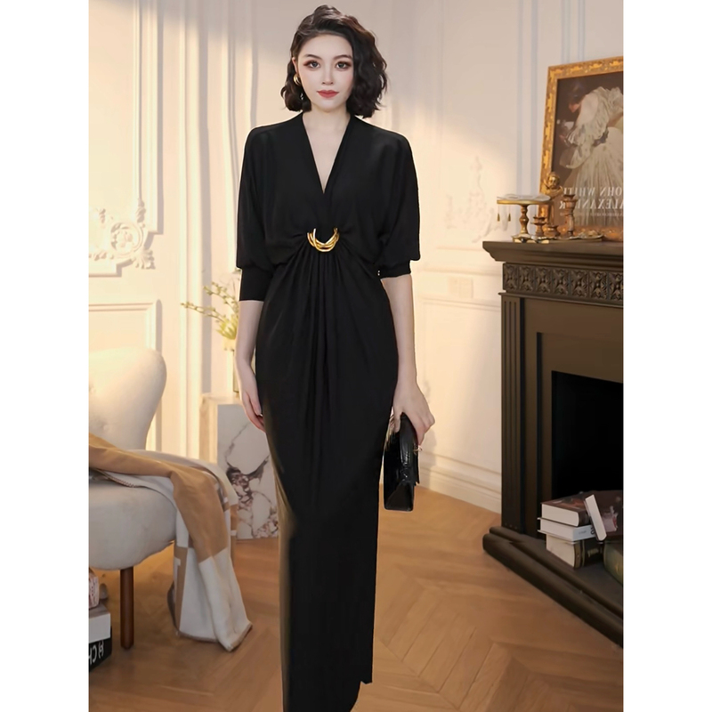 Xuanyan Light Luxury Style Black V-Neck Twist Dress for Women, Slim Fit, Waist-Cinching, High-End, Elegant Long Dress
