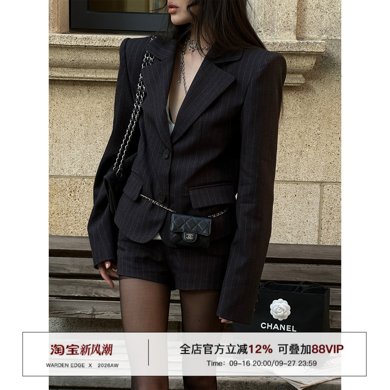 Han Hao Tian Warden Edge Black Casual Blazer Slim Fit Waist-Cinching Regular Shoulder Petite Striped Suit