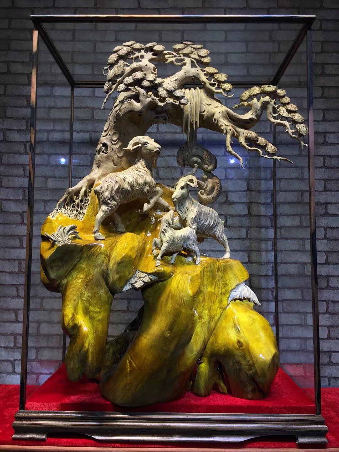 Jinsi Nanmu Sanyang Kaitai root carving feng shui zodiac sheep wood carving decoration decoration living room home decoration lucky