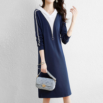 Mapping Hong Kong light luxury high-end stitching dress female 2022 new temperament fake two-piece hooded skirt