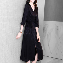 Mapping * Hong Kong light luxury womens high-end luxury black thin temperament V-collar lace-up Tencel Tencel dress women