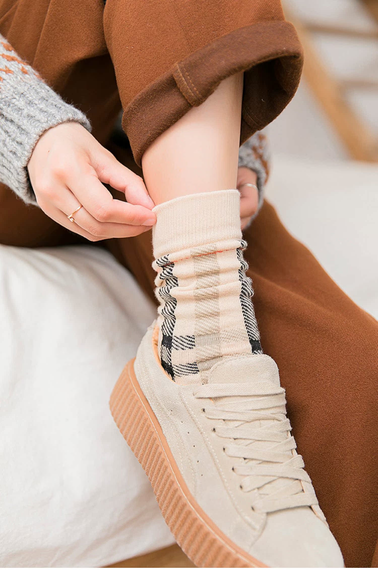Vớ nữ mùa xuân và mùa thu cotton ống vớ Anh gió retro kẻ sọc thanh lịch cotton khử mùi đại học vớ vớ - Bít tất nữ vớ nữ