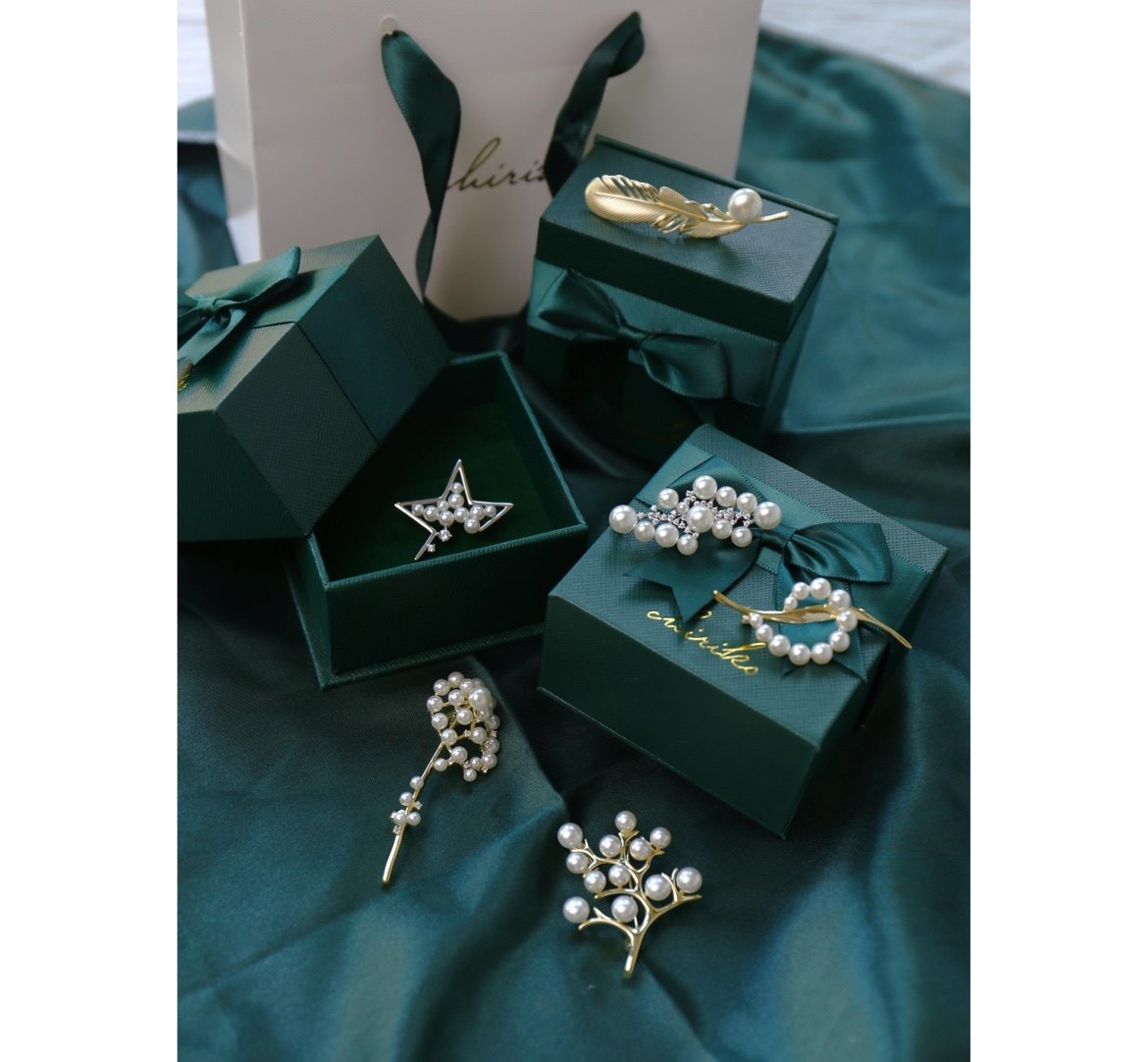 Small Crowdhigh-end ~ Pearl Zircon Elegant Temperament Design Sensation 100 Hitch Brooch Necklace Dual-use Accessories woman-Taobao