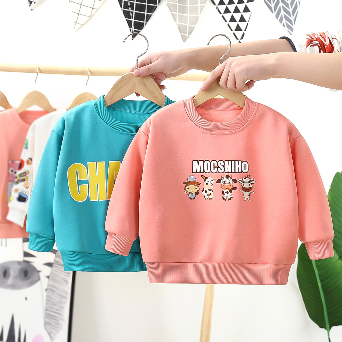 Children's sweater spring and autumn new long-sleeved baby one-piece top bottoming shirt cartoon small and medium boys and girls pullover children's clothing