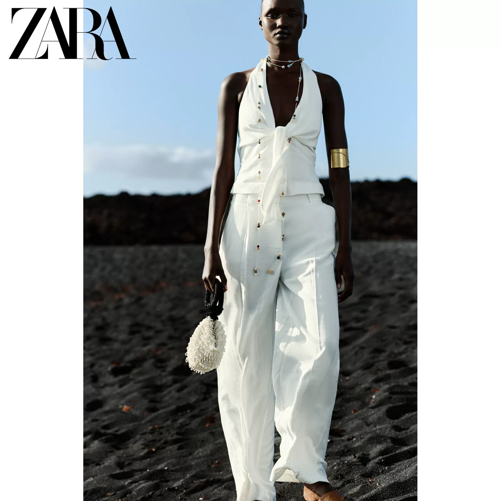 Короткий жилет без рукавов с белой застёжкой на воротнике, сезон скидок ZARA, 1608430 712