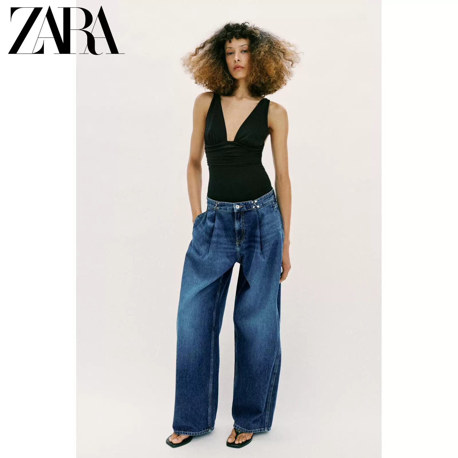 ZARA 2026 весна-лето новые поступления Женские безрукавный комбинезон с v-образным вырезом спина открытая складчатый нейлон 1026266 800