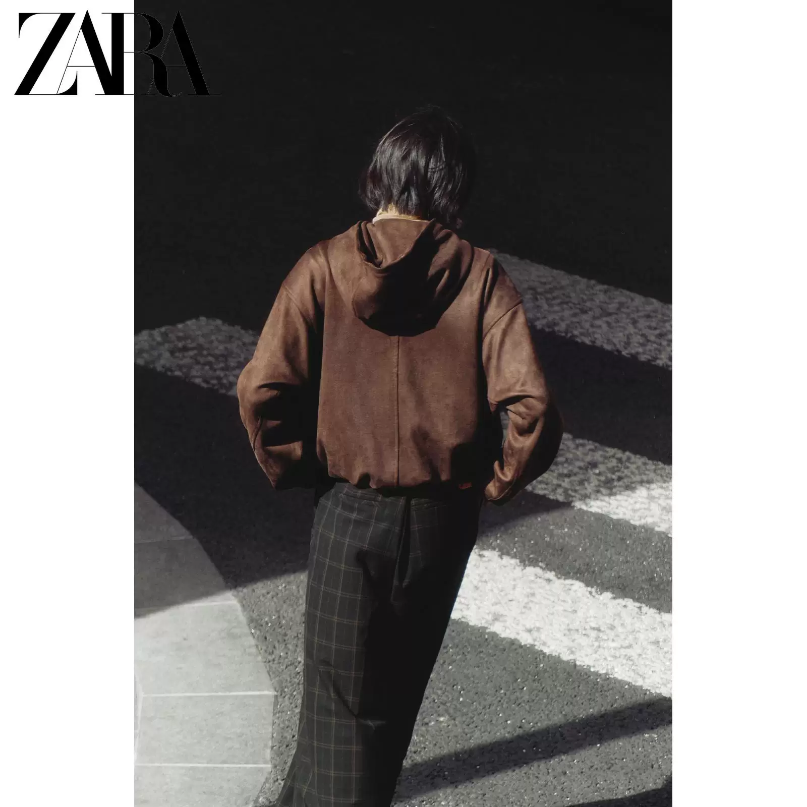 Женский замшевый текстурированный бомбер с капюшоном зимняя новинка ZARA 2025 6318801 700