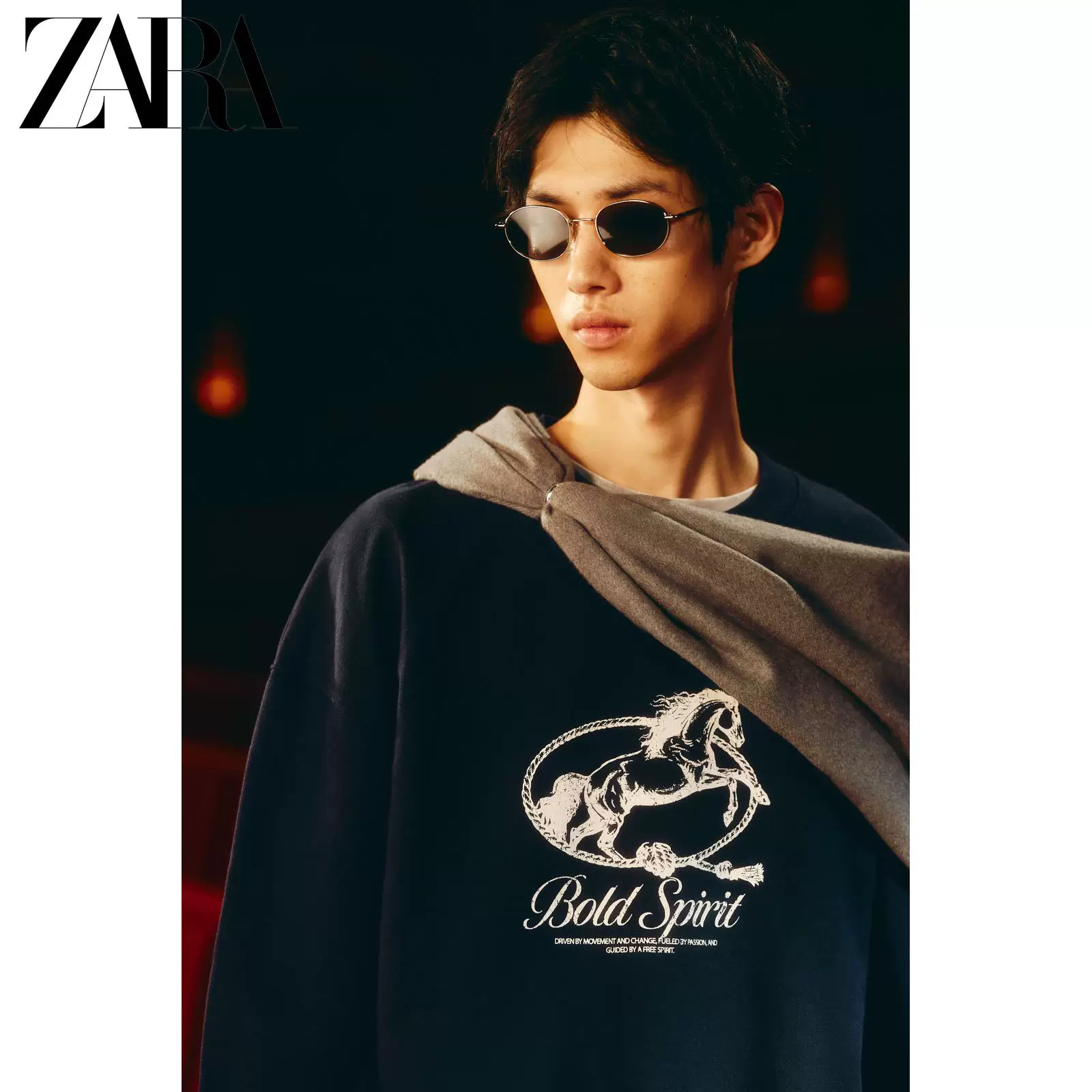 ZARA 2025 Зимний новый продукт Мужской хлопковый свитшот с принтом кольцо-горловина 1165401 401