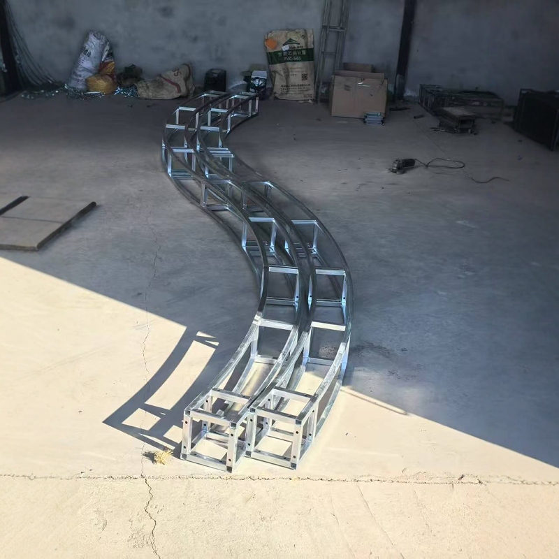 Curved Circular Truss Arc-Shaped Backdrop Frame Arc Arch Truss Wrought Iron Outdoor Climbing Frame S-Shaped Frame