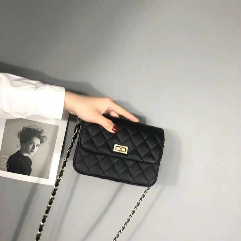 Chanel-Style Quilted Chain Bag for Women 2024 New Trendy Versatile Crossbody Bag Chic Mini Korean Version Small Bag Mini Chanel-Style Quilted Chain Bag for Women 2024 New Trendy Versatile Crossbody Bag Chic Mini Korean Version Small Bag Mini