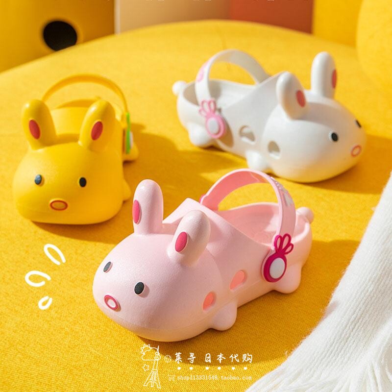 Japanese children's slippers summer girls cute indoor non-slip baby soft bottom Baotou waterproof sandals hole shoes