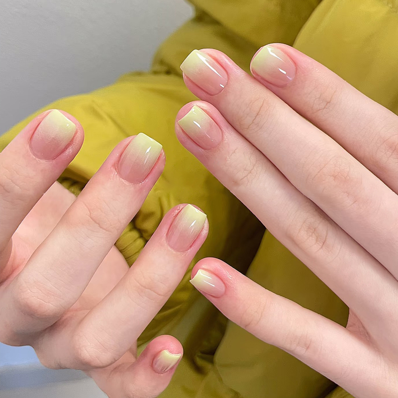 【Green Grape】Purely Handmade Wearable Nail Polish in Mint Green Gradient, Simple and Brightening, Ice-Clear, 2026 New Summer Model 【Green Grape】Purely Handmade Wearable Nail Polish in Mint Green Gradient, Simple and Brightening, Ice-Clear, 2026 New Summer Model