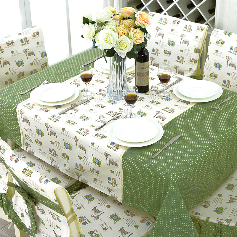 Раннер, наперон, мольтон. Напероны для скатерти. Сервировка стола скатерть. Скатерть двух цветов. Скатерть белая с коричневым.