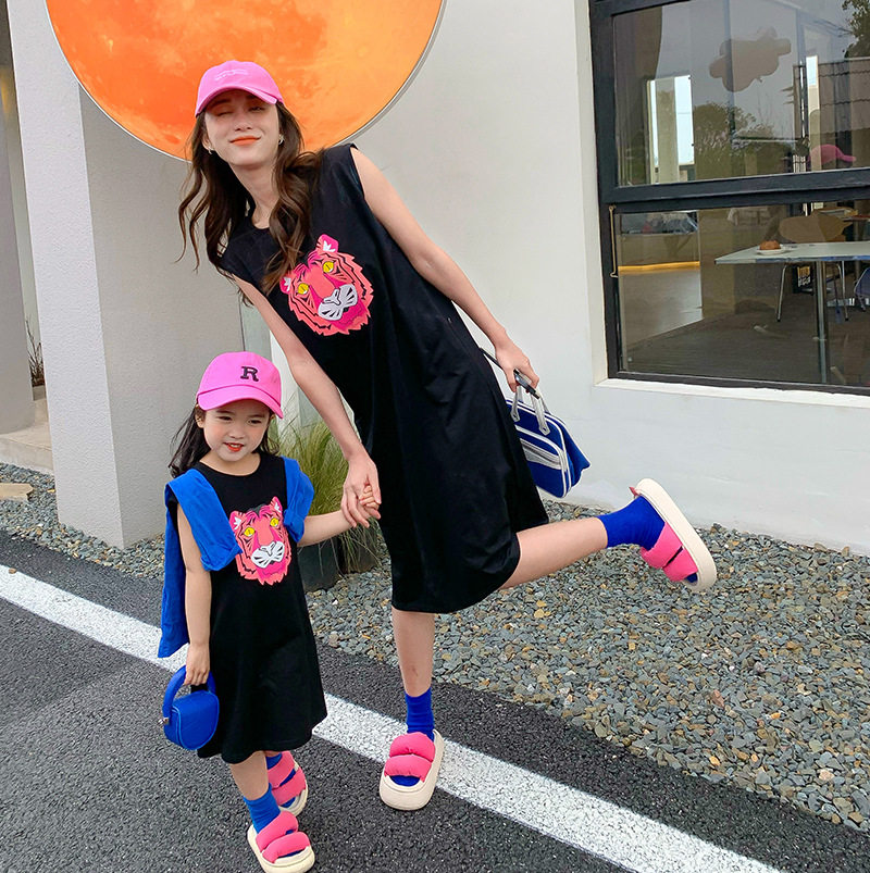 Mother and daughter dress 2022 new parent - child casual vest dress Yangtze girl dress blown