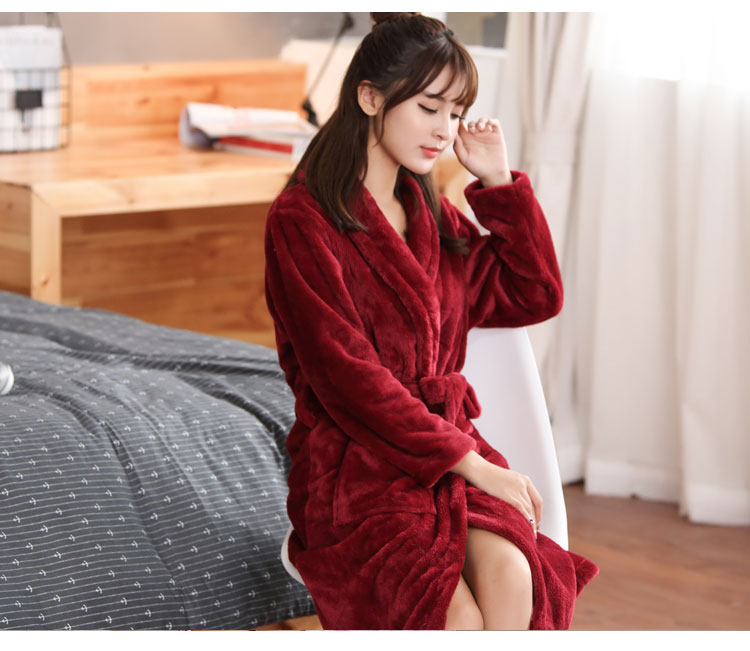 Flannel áo choàng dày áo choàng tắm kích thước lớn vài chiếc áo ngủ dài đồ ngủ nhà dịch vụ san hô nhung áo ngủ gợi cảm áo ngủ nữ