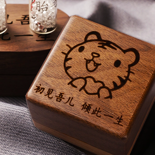 Детский сувенир для хранения пуповины ручной работы