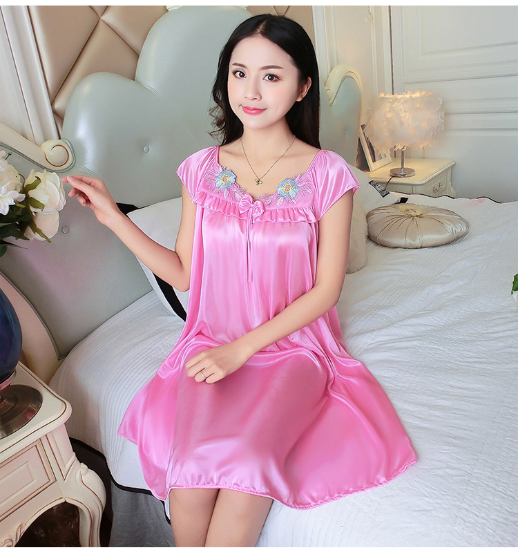 Đồ ngủ của phụ nữ ngắn tay kích thước lớn băng dài lụa mùa hè chất béo MM nightdress lỏng sexy mang thai phụ nữ mang thai nightdress sling