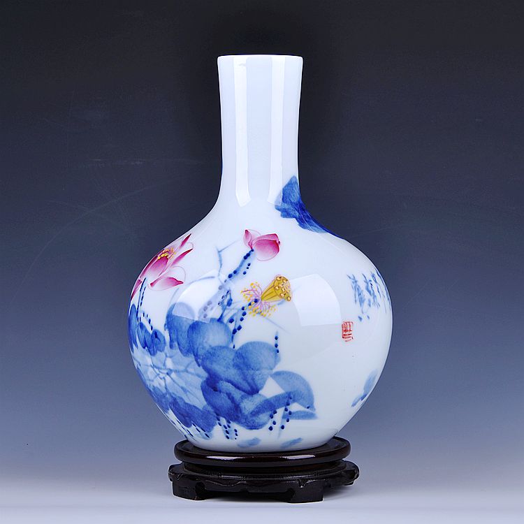 Mesa of jingdezhen ceramic vase famous hand - made porcelain household act the role ofing is tasted modern flower, adornment is placed