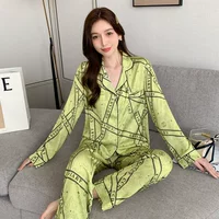 Зеленая буква