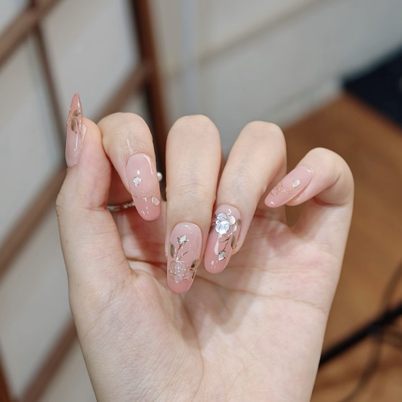 Brown Flower Language Intangible Cultural Heritage Mother-Of-Pearl Handmade Shell Three-Dimensional Camellia Wearable Nails Brown Flower Language Intangible Cultural Heritage Mother-Of-Pearl Handmade Shell Three-Dimensional Camellia Wearable Nails